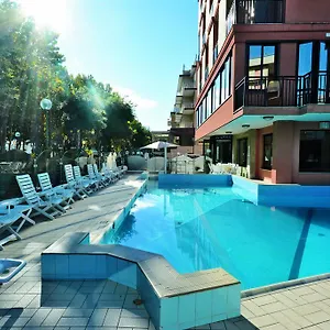 hotel-apollo-cesenatico.emilia-romagnahotels.net/